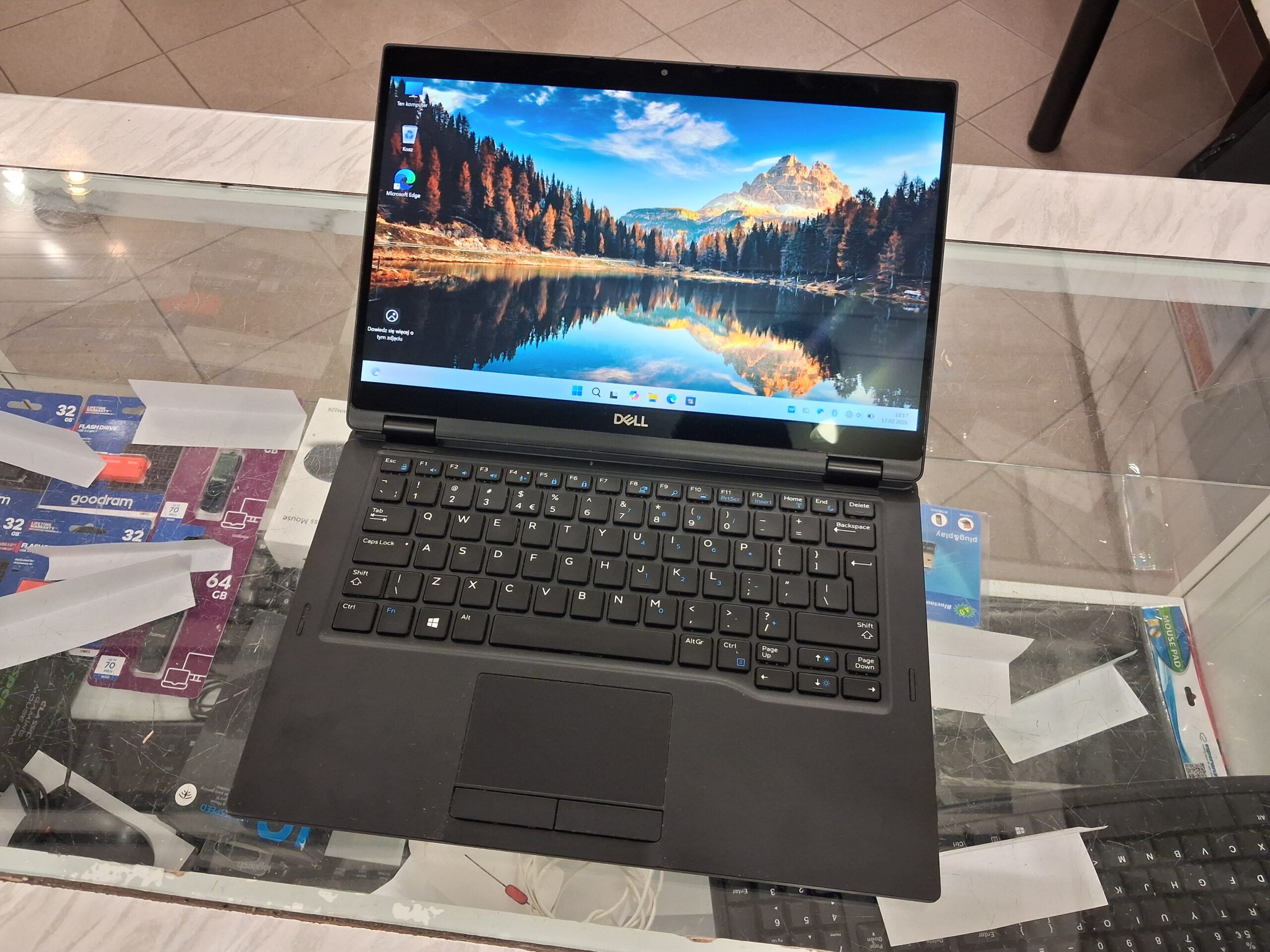 Laptop Dotykowy x360 Dell Latitude 7390 2 w 1</br>13,3" 1920x1080 Full HD</br>I5-8350U 8GB 256GB Windows 11 - obrazek 14